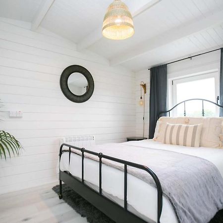 The Paddocks Cabin - Stylish, Cozy & Private Killarney Exterior foto